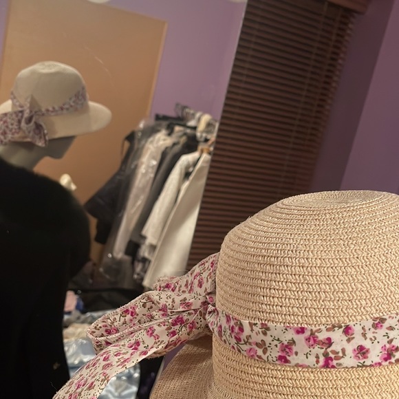 Zara raffia sun hat with flowers scarf - Picture 4 of 10